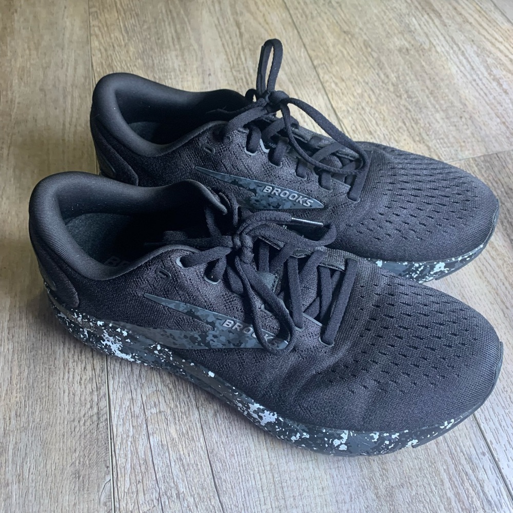 Brooks Ghost Athletic Sneakers
